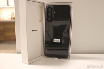 Predám novučičký Samsung A56 - 10