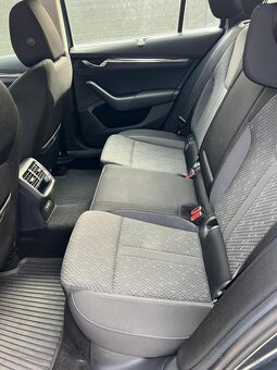 Škoda Octavia Combi 2.0 TDI SCR Style 4x4 DSG - 10