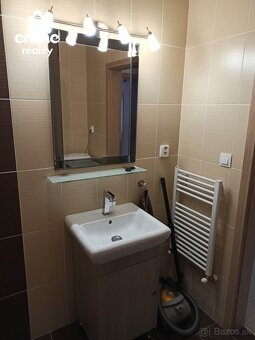 Prenájom 3 izbového bytu - 10