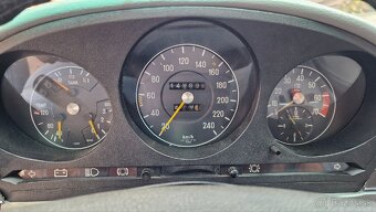 Mercedes 450SL - 10