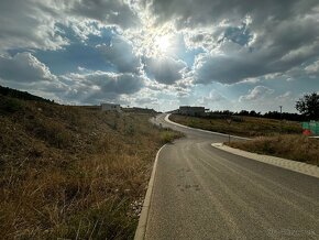 Stavebný pozemok Šípková ul. Medové lúky - 10