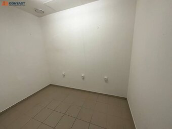 Obchodné priestory na prenájom - bývalá reštaurácia s teraso - 10