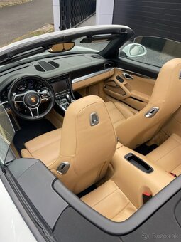 Porsche Carrera 4 992 Cabrio - 10
