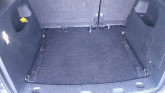 Predam VW Caddy 2,0 tdi - 10