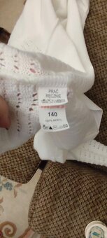 Biely elegantný svetrík veľkosť 140 - 10