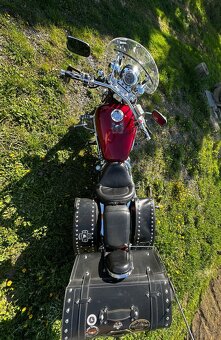 Suzuki VZ800 Marauder - 10