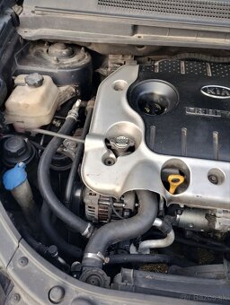 KIA Carens2.0 - 10
