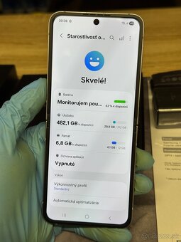 Zánovný Samsung Galaxy Z Flip6 12GB/512GB - záruka - 10
