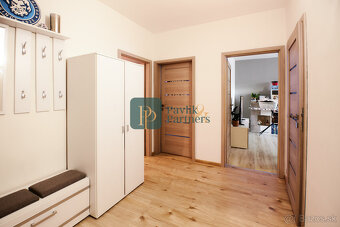 Predaj veľký 3 izbový byt, kompletná rek., balkón, 85m2 - 10