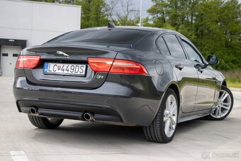 Jaguar XE 2.0 I4P R-Sport AT - 10