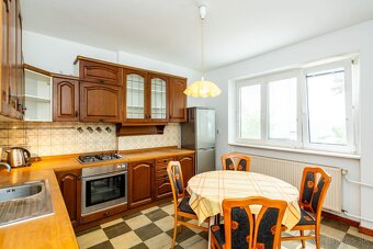 REZERVOVANÉ Predaj RD sprostredkuje realitný maklér Patrik - 10