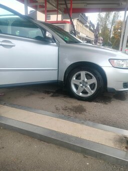 Predám Volvo V50 2.0tdi 100kw rok 2008 - 10