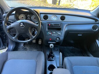 Mitsubishi Outlander 1 2.0 benzín 4x4 2006 - 10