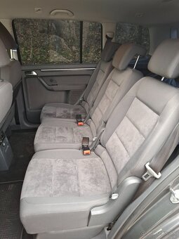 Predám Volkswagen Touran 1,4 TSI Highline - 10