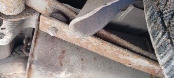 Caddy predám - rozpredám 1,9 tdi 77kW - 10