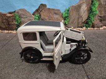 Prodám model 1:18 BMW DIXI - 10