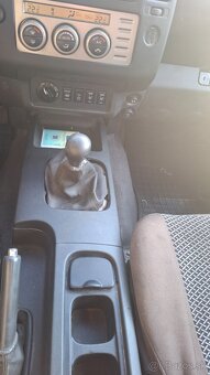 Nissan Navara D40 2.5 dCi 128 kW 4x4 Manuál - 10