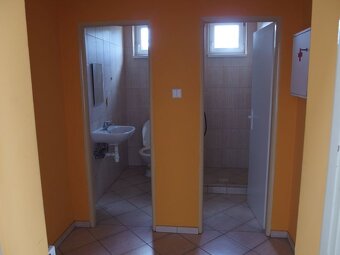 Skladové priestory v oplotenom areáli s vrátnikom - 10