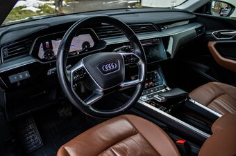 Audi E-tron 55 quattro Advanced, 300kW - 10