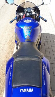 Yamaha YZF-R1 RN09 - 10