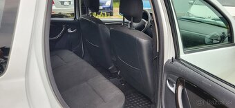 Dacia Duster 1.6i benzin 4x4 MT/6 - 10