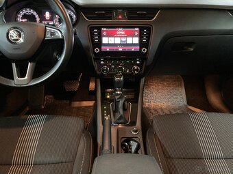 SKODA OCTAVIA COMBI LIFT III 2.0 TDi 6 DSG SPORT LINE TOP - 10