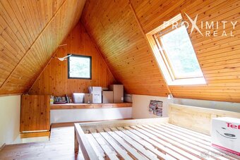VÝNIMOČNÁ CELOROČNÁ CHATA VO VEĽKEJ LODINE S PANORAMATICKÝM - 10