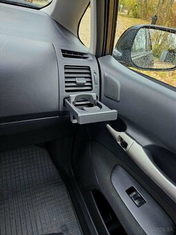 Toyota Auris REZERVOVANÉ - 10