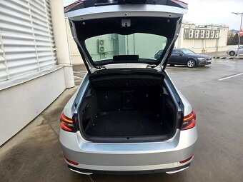 Škoda Superb Sportline 2020 140kW DSG limo webasto
- 10