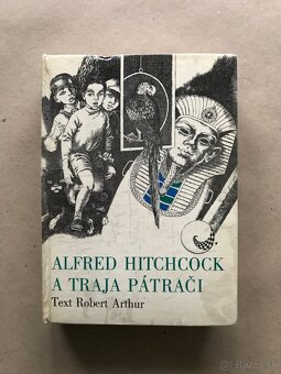 Walt Disney, Alfred Hitchcock a traja pátrači, Macko Pu - 10