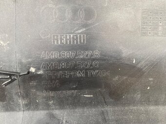 Audi Q7 4M zadny naraznik stred - 10