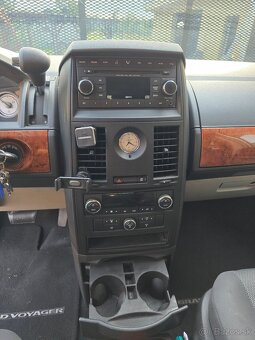 Chrysler grand voyager 7-miestne - 10