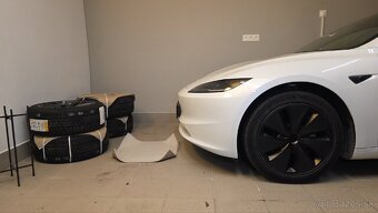 Tesla model 3 highland R18 zimne nove - 10