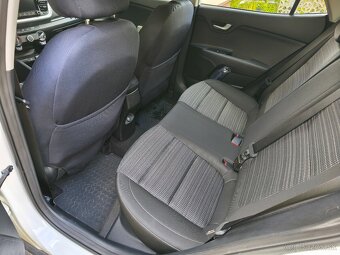 KIA STONIC 1,2 DPi GOLD 58kW/79k M5 - 10