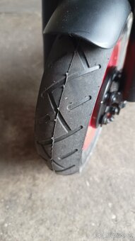 elektro kolobezka APRILIA ESR2 - 10