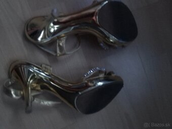 Rozne sandaky na opatku, na platforme a zabky-lacno - 10