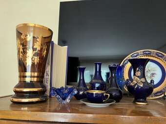 porcelán, keramika sady hrnečků, talířků, váz - 10