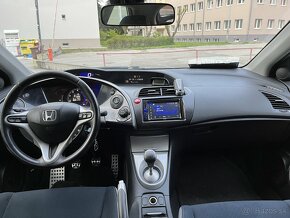 Honda Civic 1.8 V-TEC Sport - 10