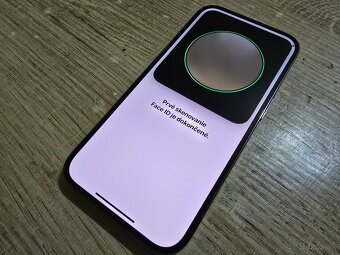 Iphone 14 PRO plnefunkcny v super stave na displeji nieje an - 10