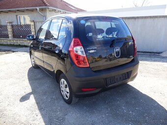Hyundai i10 - 10