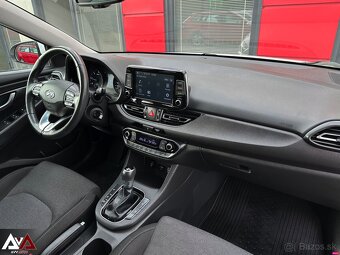 Hyundai i30 CW 1.6 CRDi DTC Family, 121 680km, SR - 10