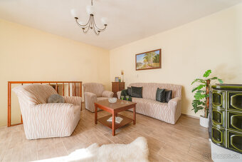 Príjemný dvojgeneračný rodinný dom | 1794 m² | Šemša - 10