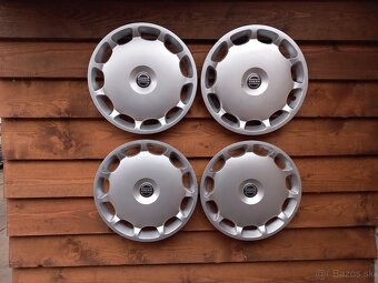 Puklice, poklice Volvo, Sada 9173282 - 10