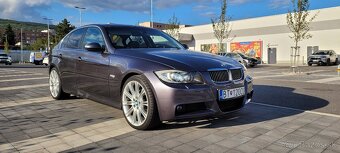 BMW E90 325xi - 10