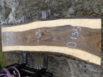 Atypické a nadrozmerné fošne a koláče, orechové drevo - 10