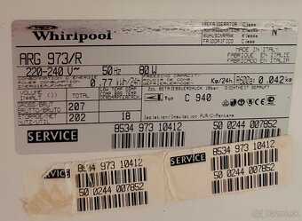 Vstavaná chladnička s mrazničkou - 10