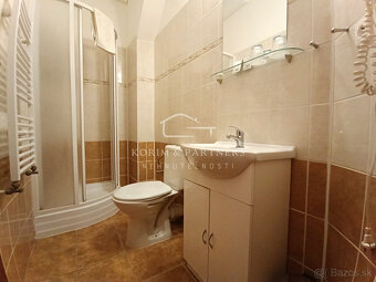 Penzión s reštauráciou v centre Komárna - 10