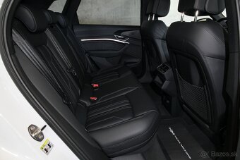 Audi e-tron 55 300kW S-line Ambi 360 Tažné Kůže 31tkm SOH96% - 10