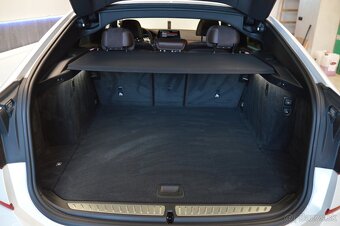 BMW 640i xDrive GT M Packet,Vzduch,NELAKOVANÉ,Masáž,Soft Clo - 10