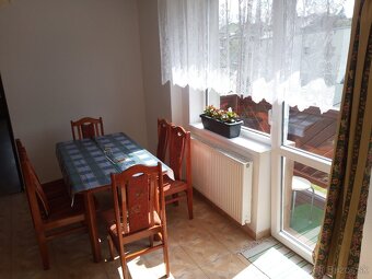 Rodinný dom v Žakovciach - dve bytové jednotky - 10